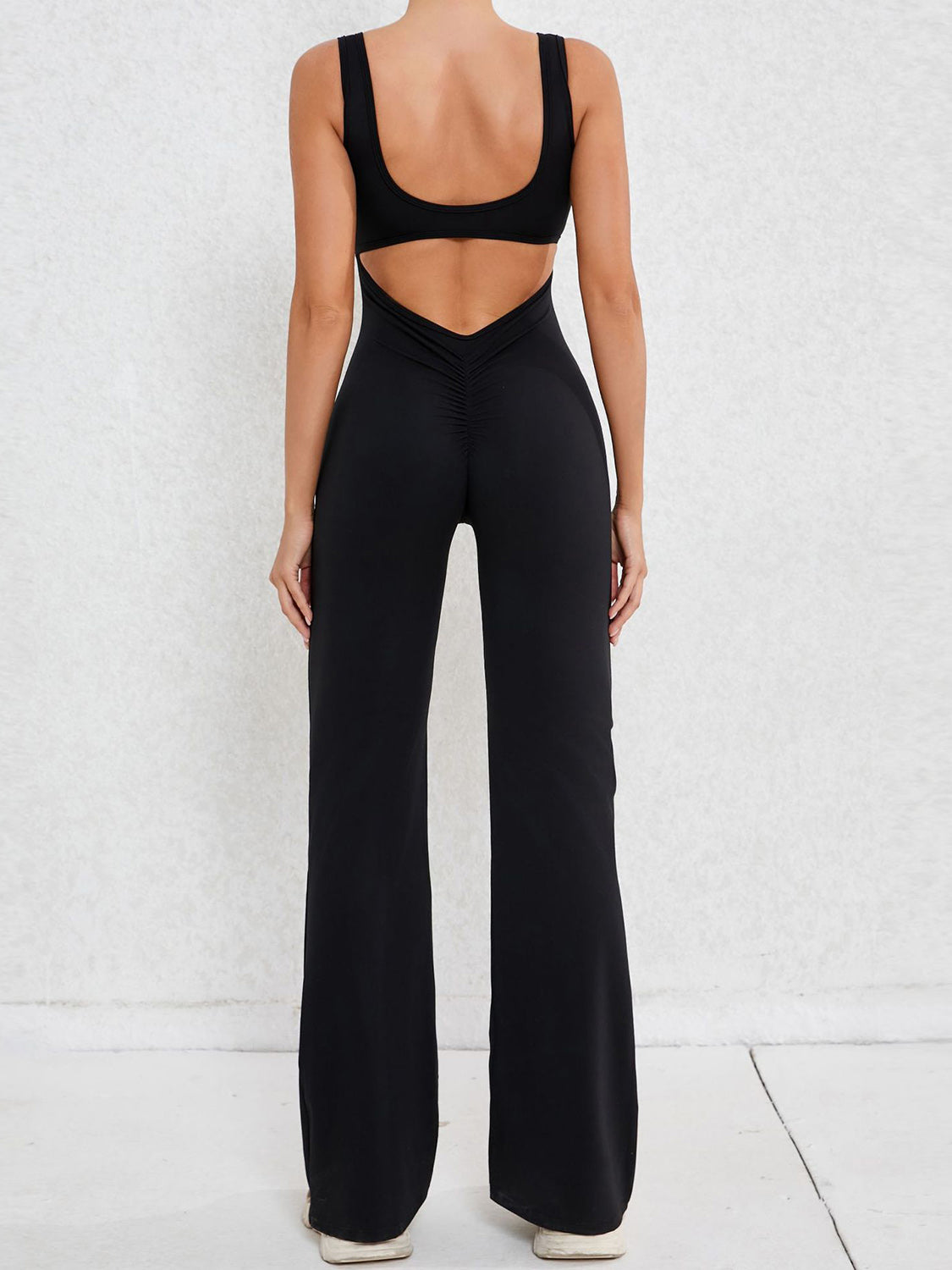Stilla | Bred Strop Scoop Hals Aktiv Jumpsuit Online nu