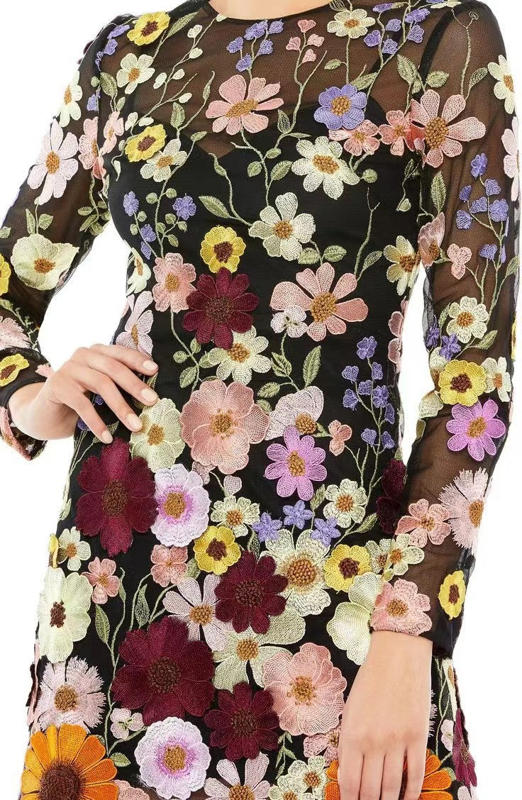 Stilla | Kort Kjole Med Broderede Blomster, Lange Ærmer
