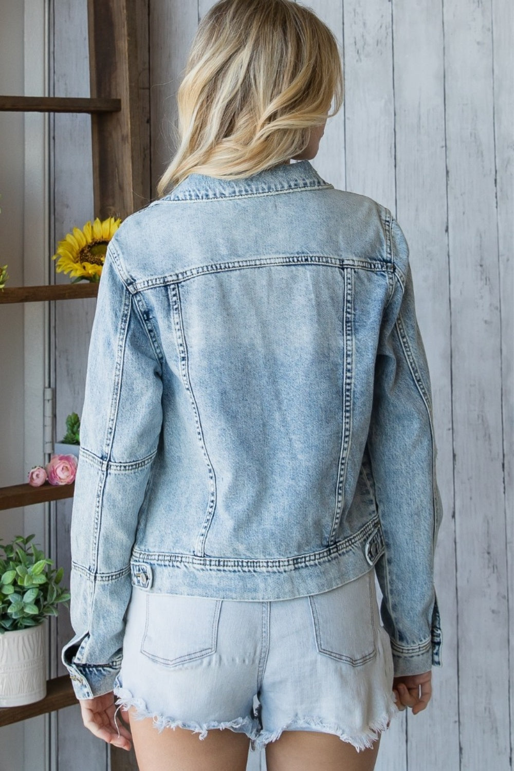 Stilla | Distressed Button up Denim Jakke