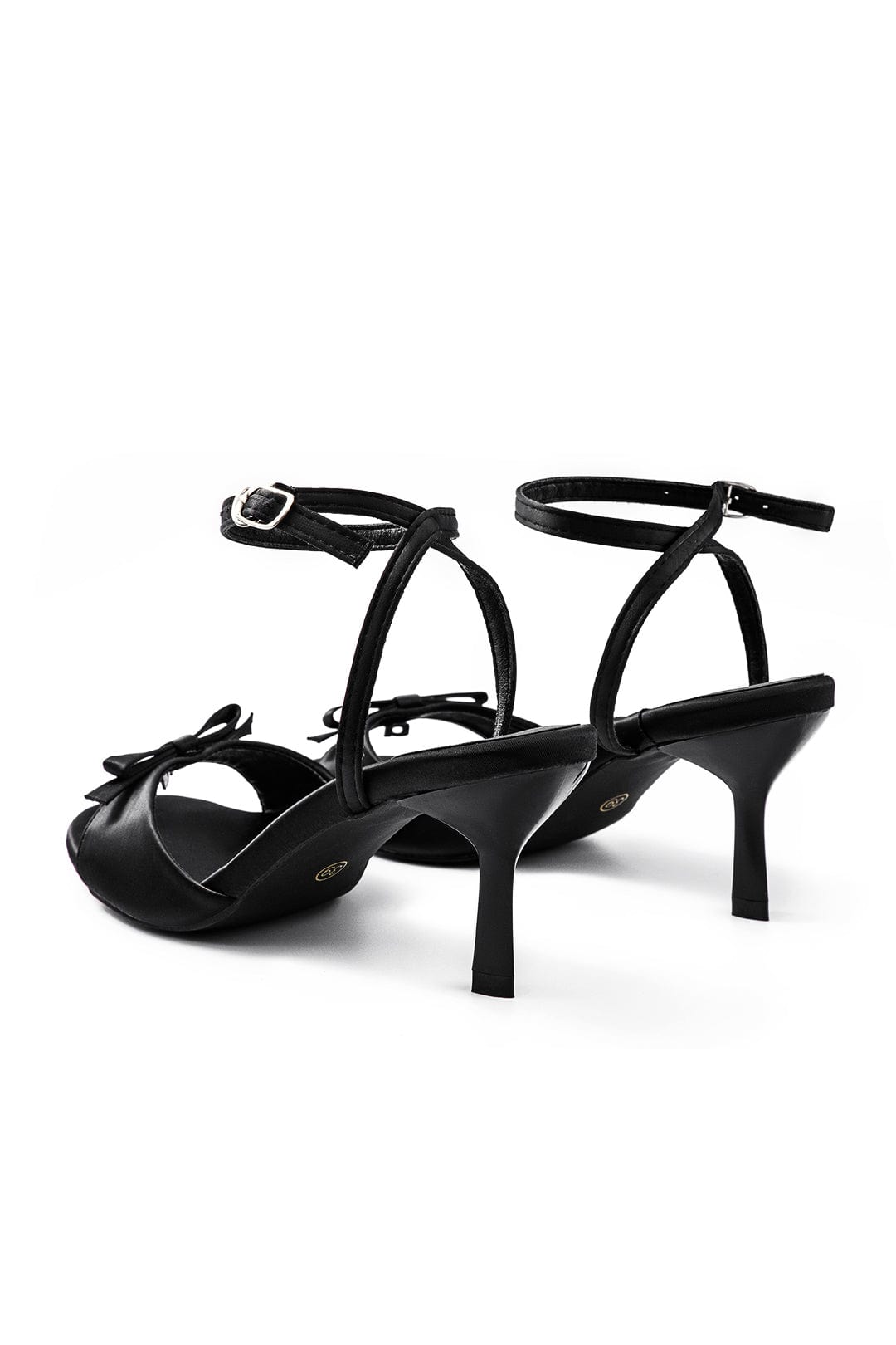 Stilla | Elegante Sorte Sandaletter Med Feminint Udtryk