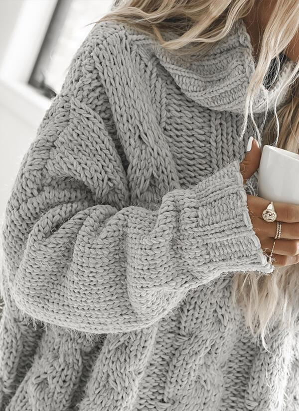 Stilla | Oversized Sweater med høj halsudskæring Levere
