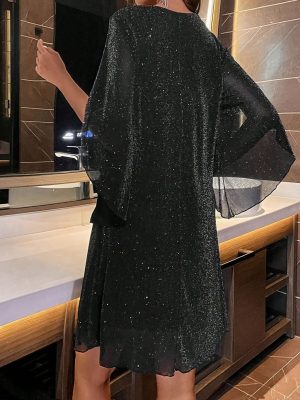 Stilla | Elegant Glitrende Kjole Med V-udskæring Og Slidsærmer