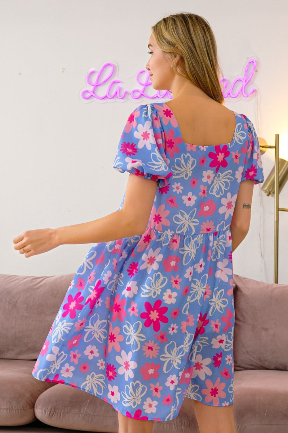 Stilla | Blomsterpuffærmet Minikjole Hot på udsalg