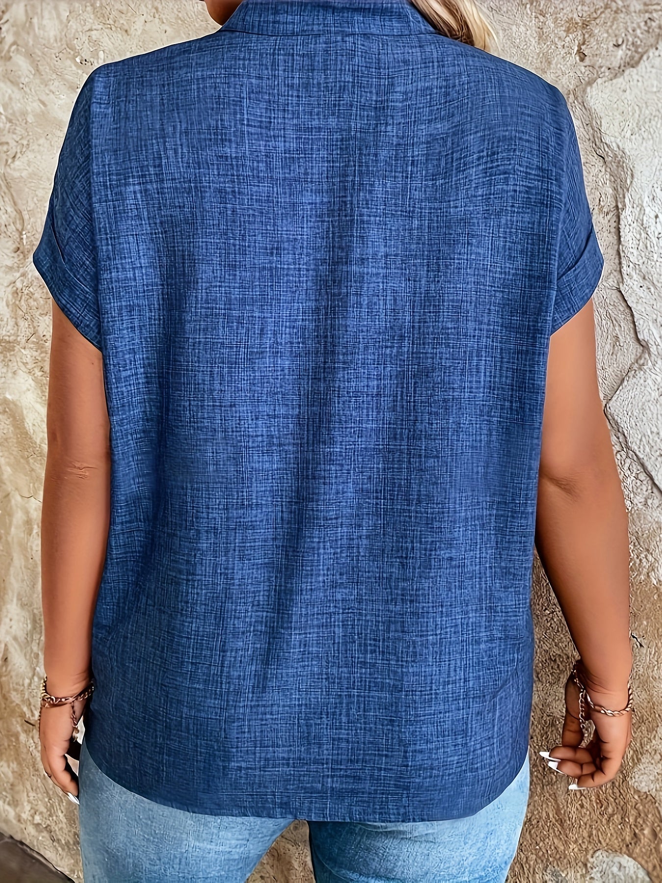 Stilla | Elegant Blå Bluse Med V-Hals