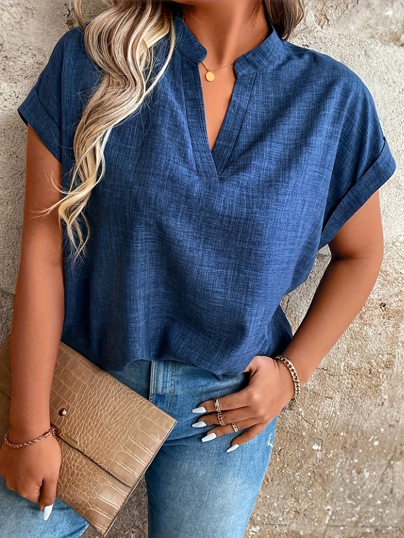 Stilla | Elegant Blå Bluse Med V-Hals