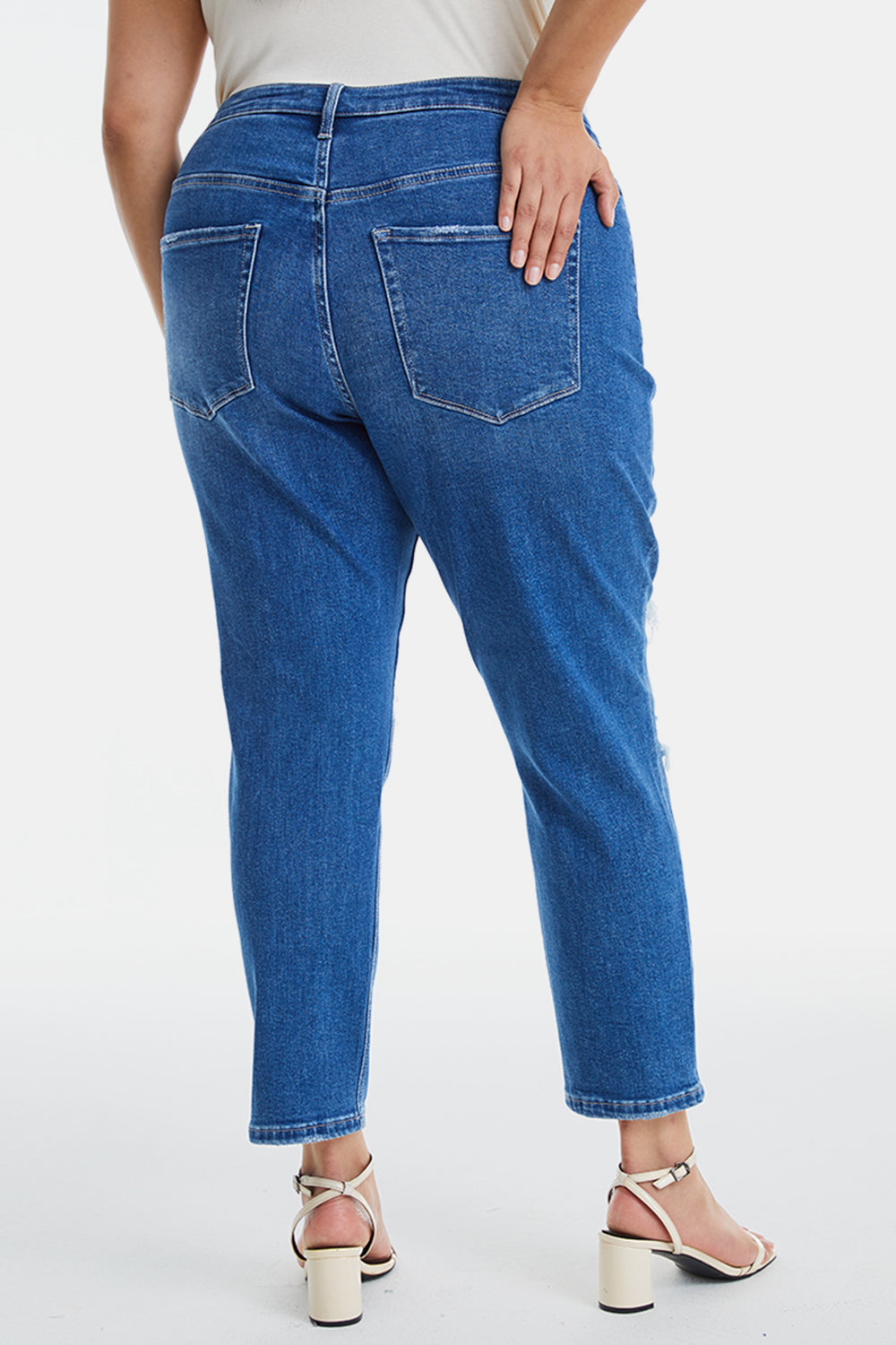 Stilla | Full Size Distressed High Waist Mom Jeans
