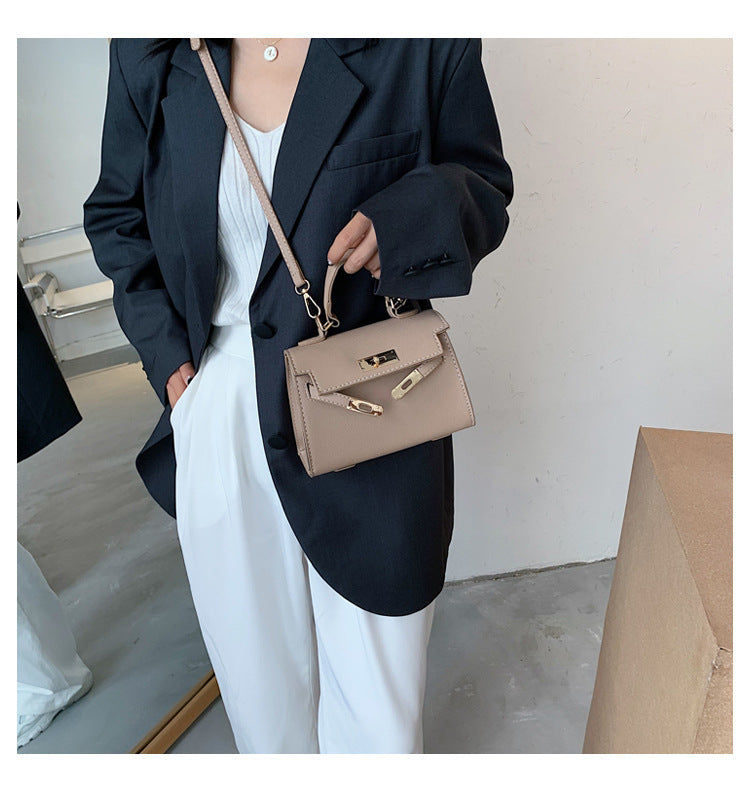 Stilla | En Sidet Skuldertaske i Western Stil Rabat