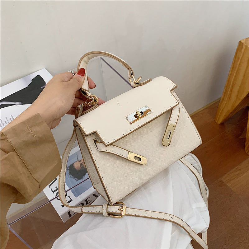 Stilla | En Sidet Skuldertaske i Western Stil Rabat