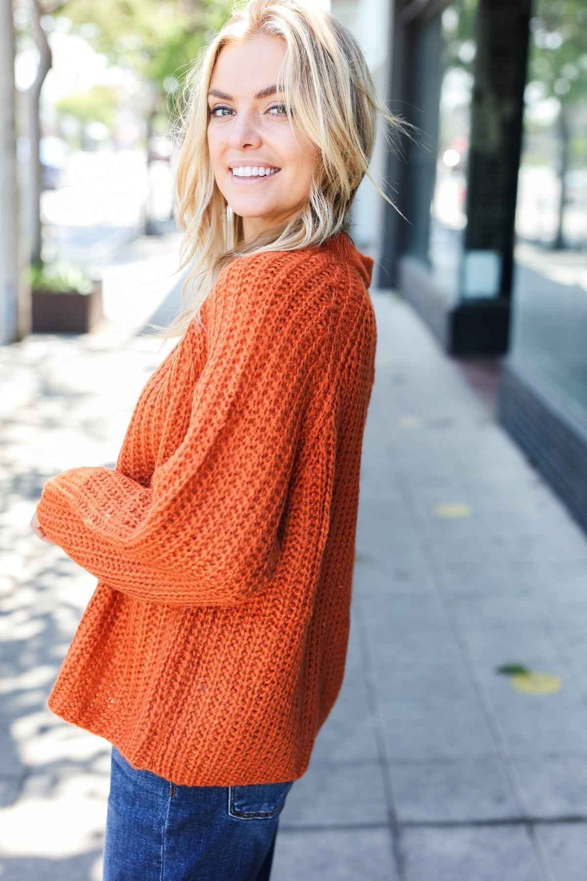 Stilla | Pullover Henley Med Knapstribe I Løs Strik Rust Hot på udsalg
