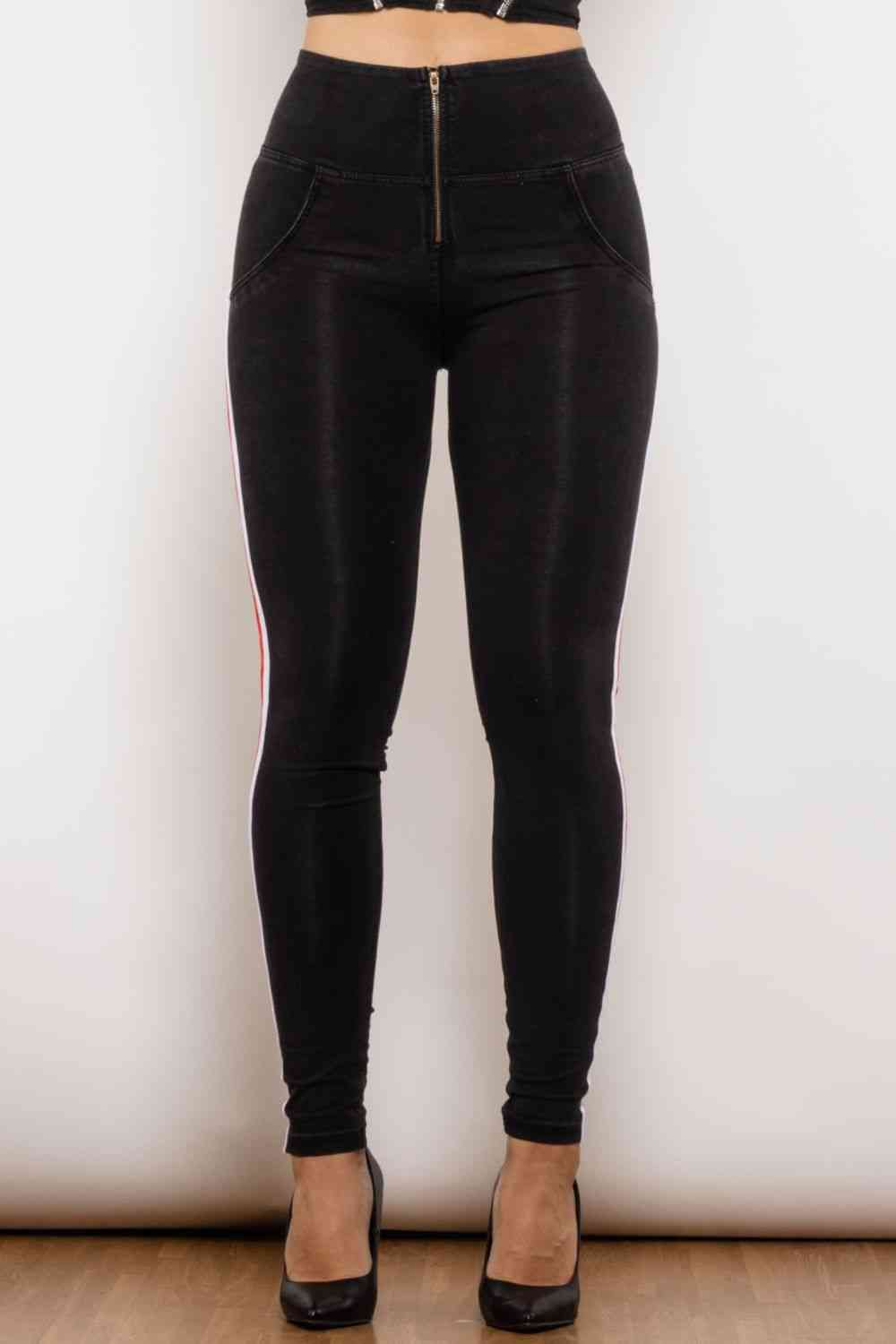 Stilla | Stribet Zip Lukning Høj Talje Jeans