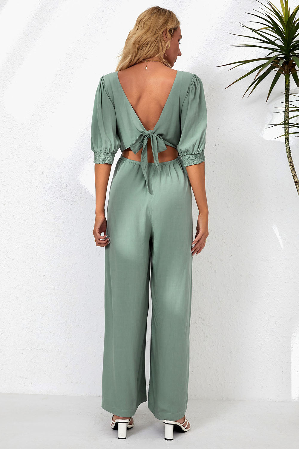 Stilla | Neck Halv Ærme Jumpsuit