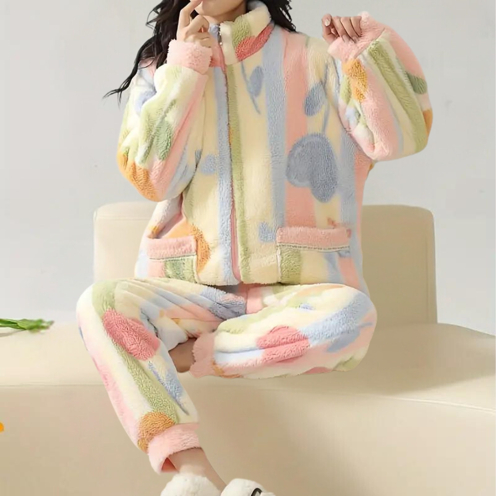 Stilla | Varmt og trendy pyjamassæt til kvinder