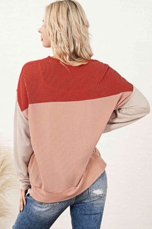Stilla | Block Droppet Skulder T-shirt Udsalg
