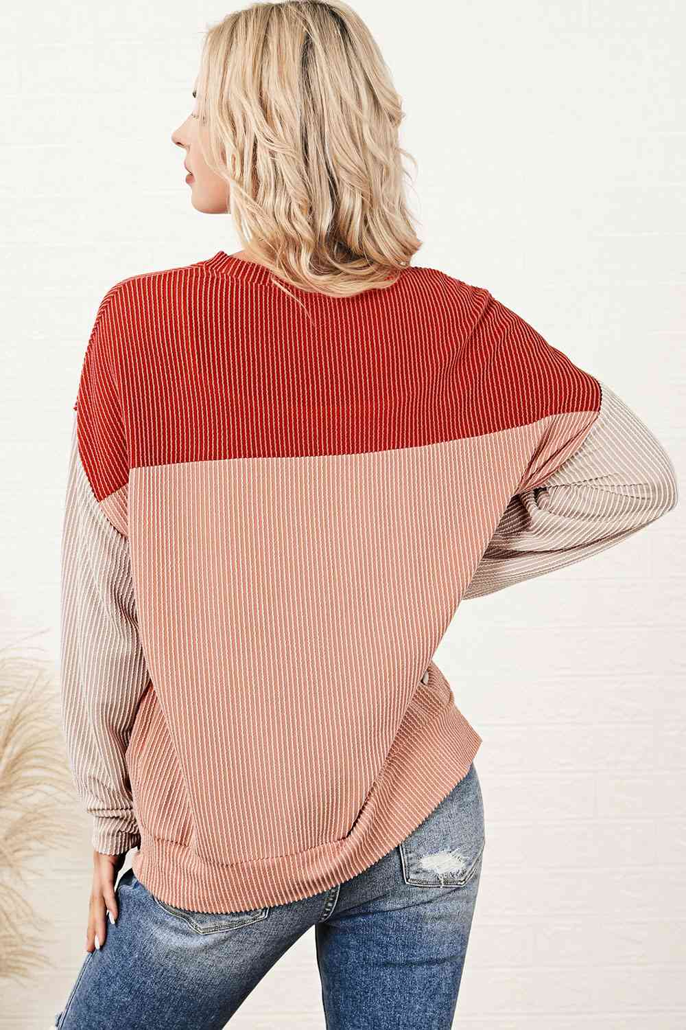 Stilla | Block Droppet Skulder T-shirt Udsalg