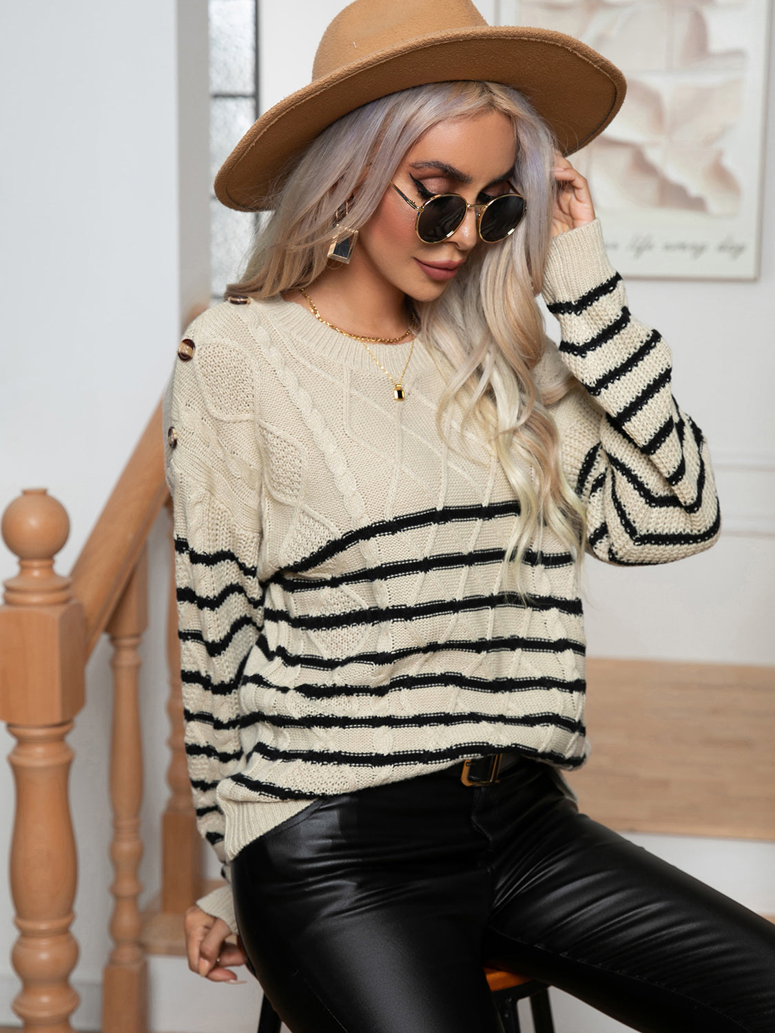 Stilla | Rund Hals Kabel-Strik Sweater Levere